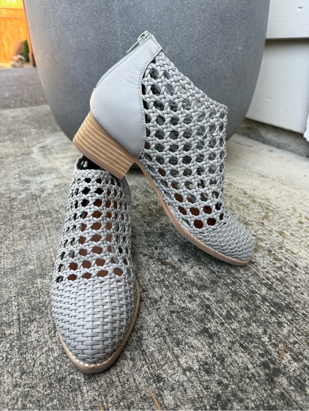 Jeffrey Campbell Anthropologie Kingman Woven Cutout Ankle Bootie - Light Gray 8